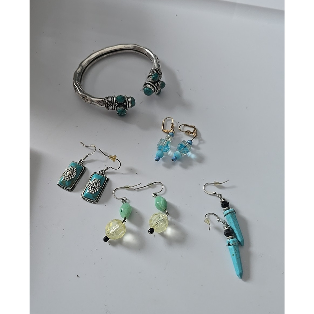 Lot of Vtg Silver Tone Faux Turquoise Bangle Bracelet & Dangling Earring Jewelry